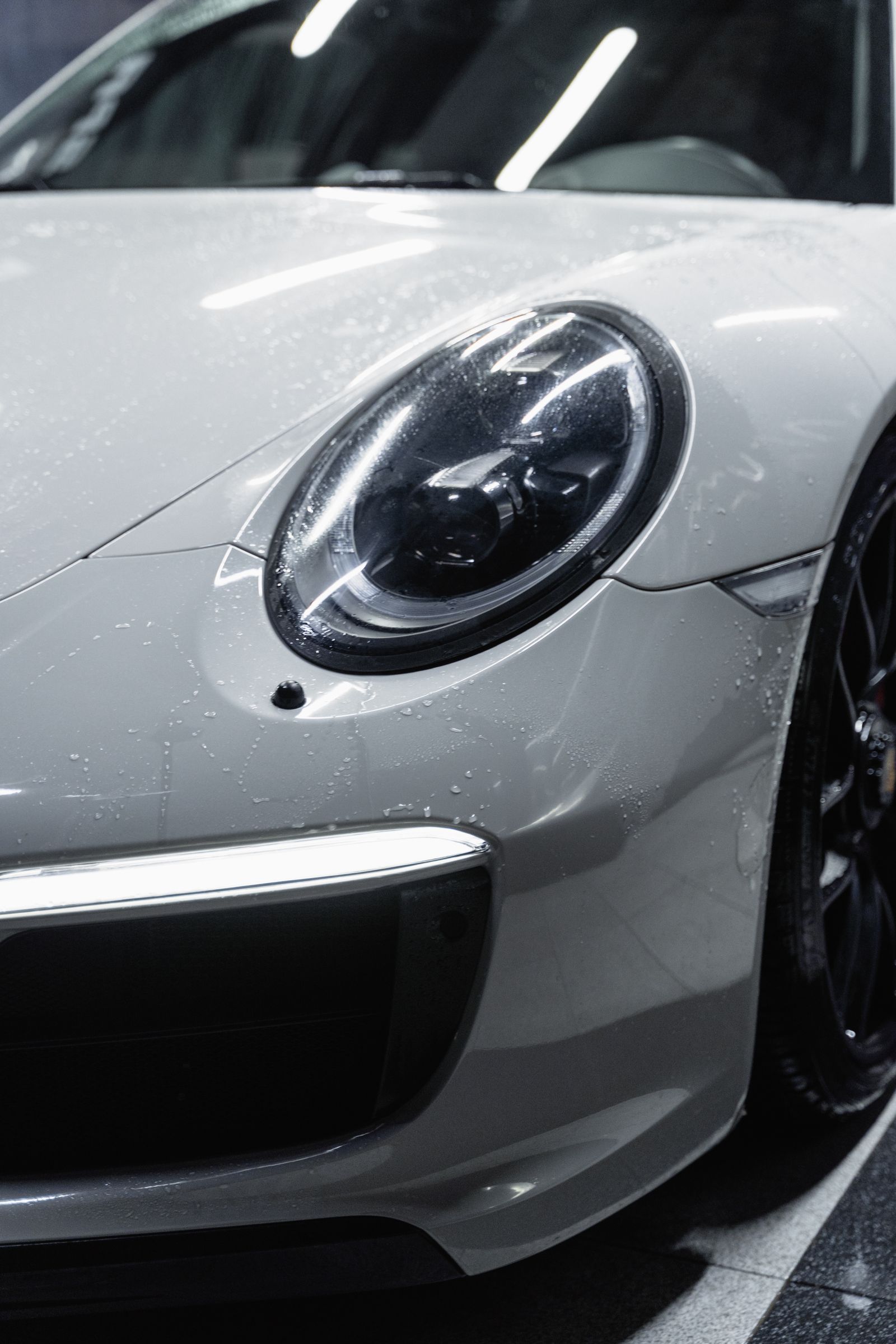 Flawless headlight and paint after correction